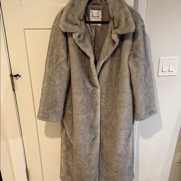 Abercrombie Gray Teddy Jacket - Picture 3 of 5